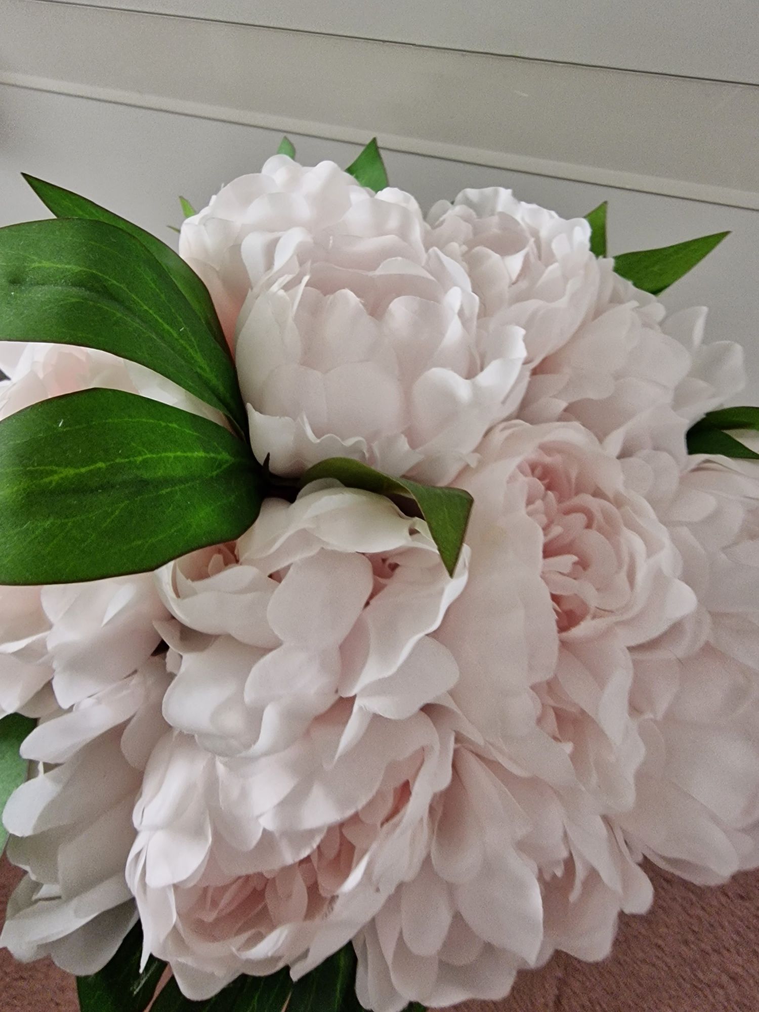 Dekoracja różowe peonie w kielichu