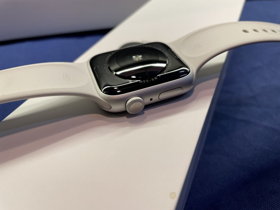Apple Watch 5 44mm aluminum