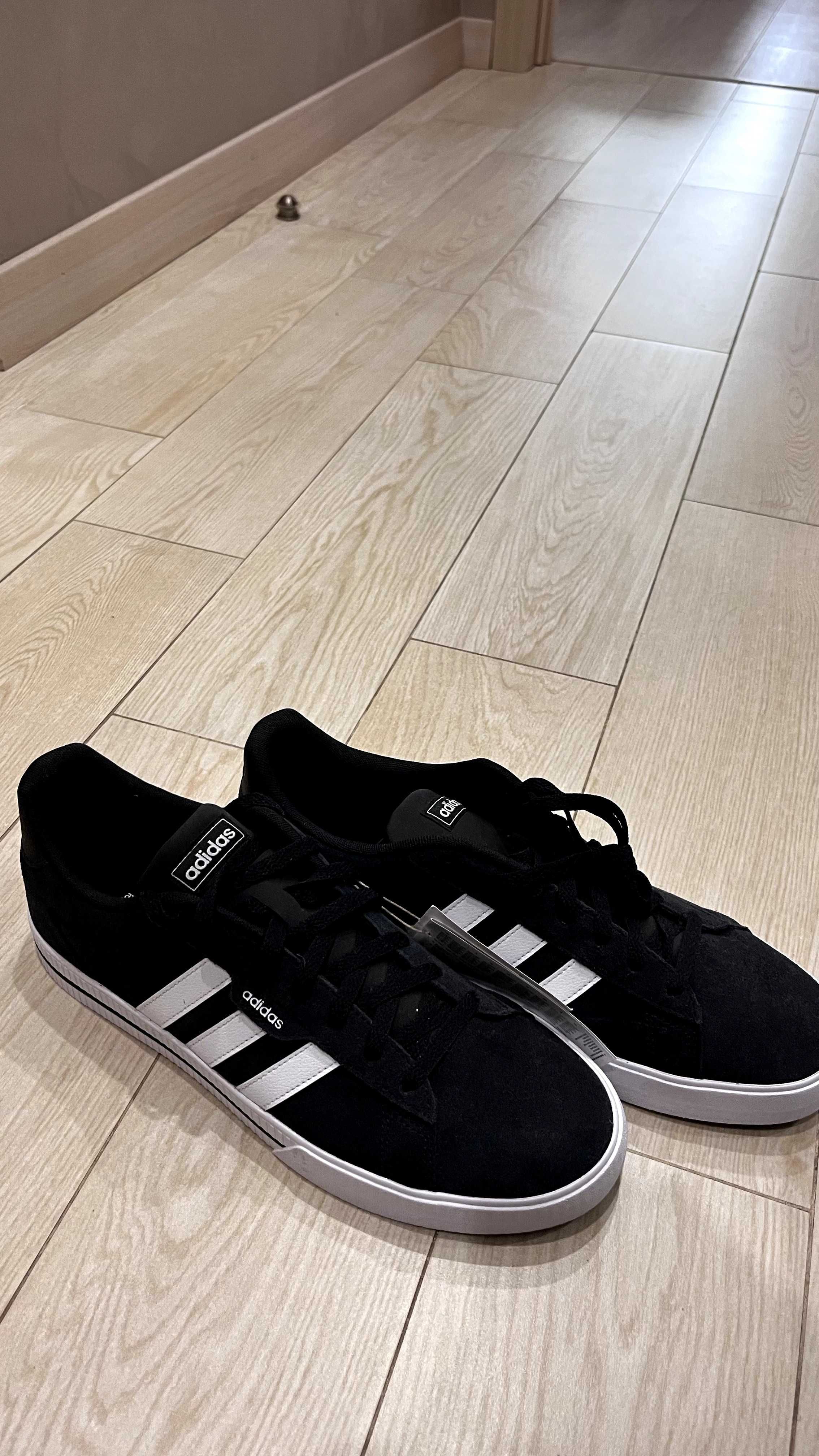 Кросівки Adidas 12 US