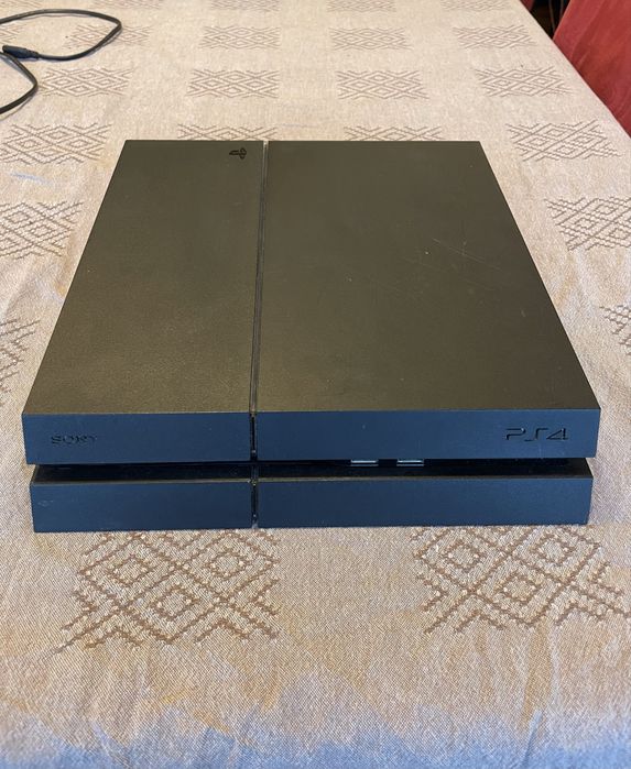 Playstation 4 + comando