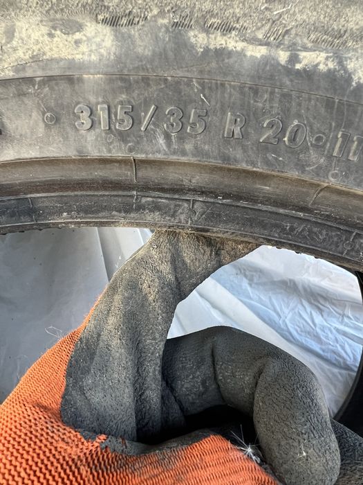 Продам комплект зимової резини  Continental