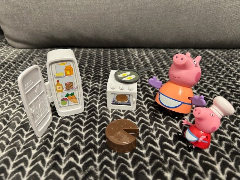Świnka Peppa, kamper, kuchnia, klasa i książeczki edu. Wysyłka OLX