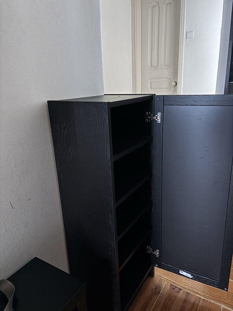 Estante ikea billy com portas