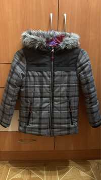 Зимняя фирменная куртка 8-9 лет