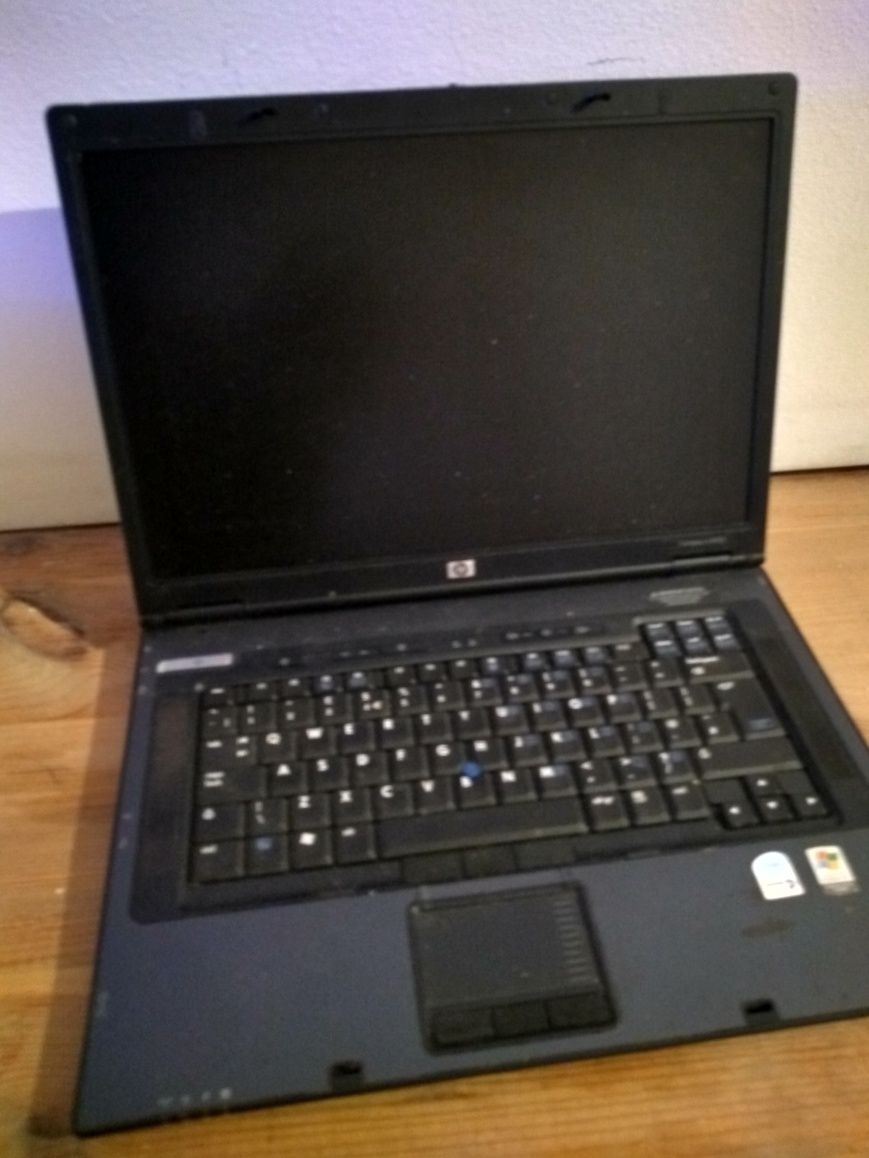 Laptop HP Compaq nc8430