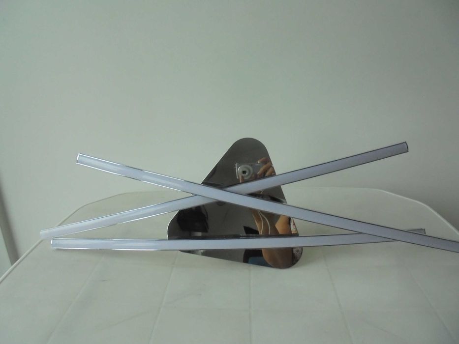 Kinkiet - plafon o kwadratowej podstawie