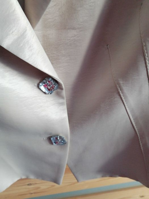 Marynarka damska firmy La Vienne w rozmiarze 42