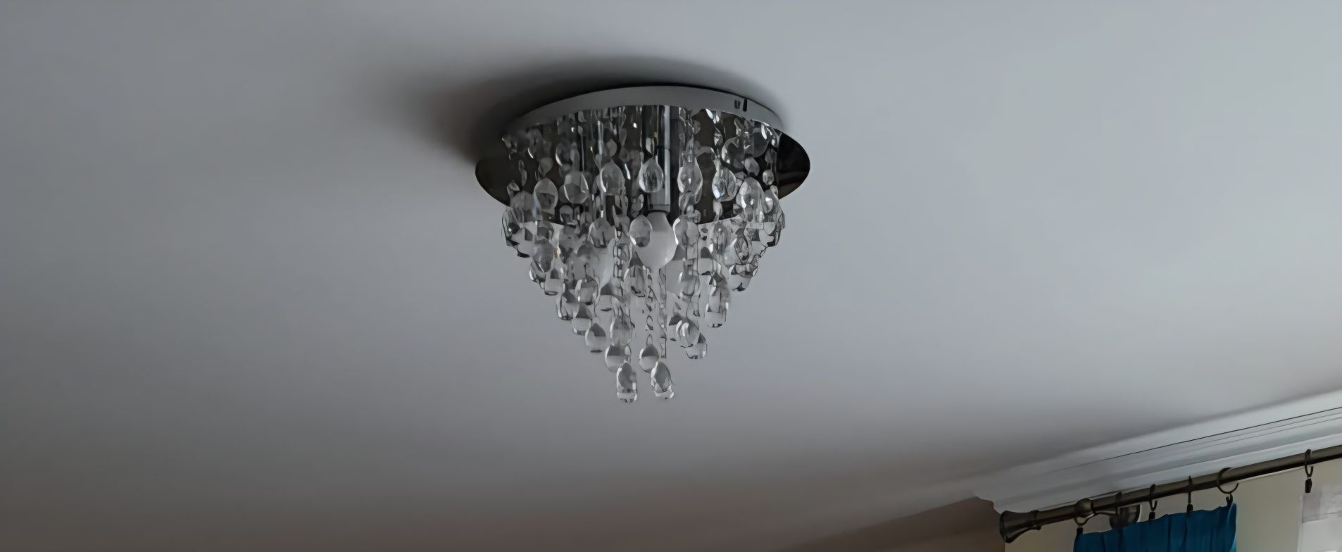 Lampa kryształowa do salonu