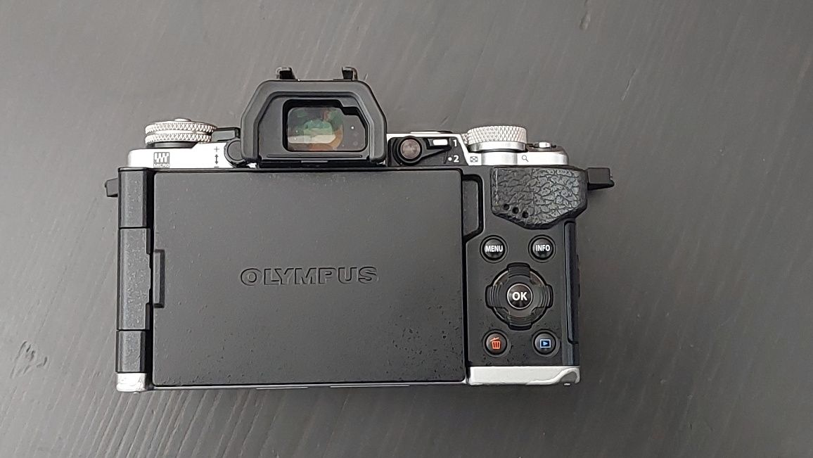 Olympus OM-D E-M5 Mark II