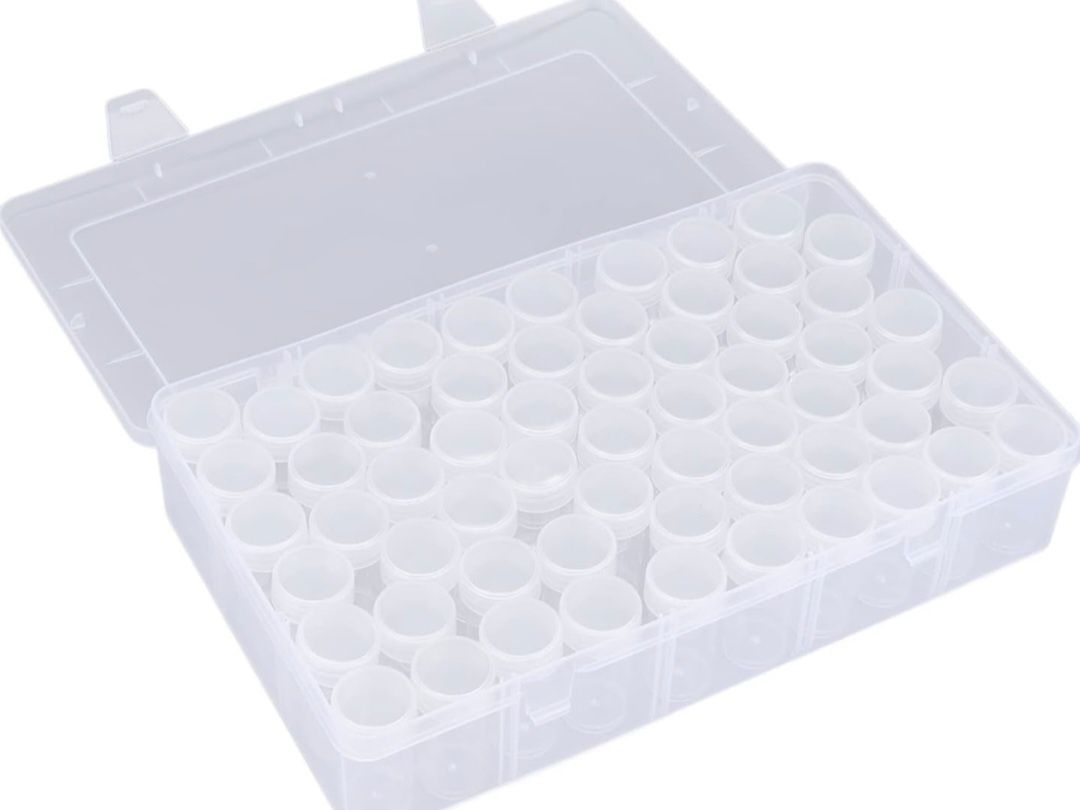60 plastikowych pojemników