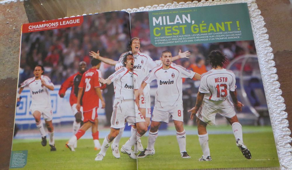 Revista Onze Mundial  - Final Champions Ligue  2007  - Inclui extras