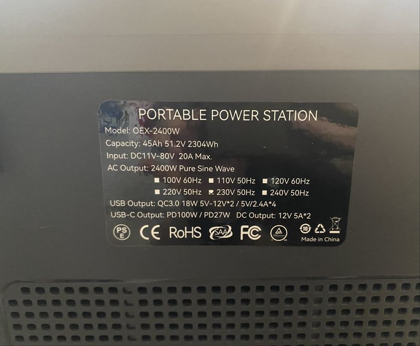 Портативна зарядна станіія 2400W