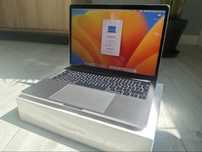 Macbook pro 13” Intel Core i5, 8gb ram, 512gb ssd, Touch Bar.