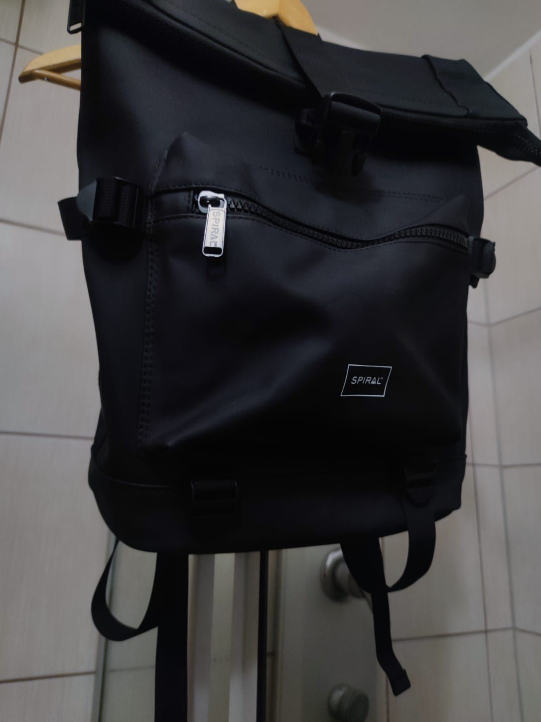plecak plecaczek męski Spiral sportowy na laptopa elegancki. zapinany