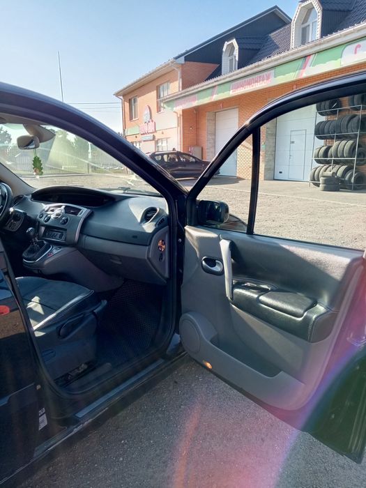 Продаю  Рено Гранд Сценік 2008 року 1.5 дизель.