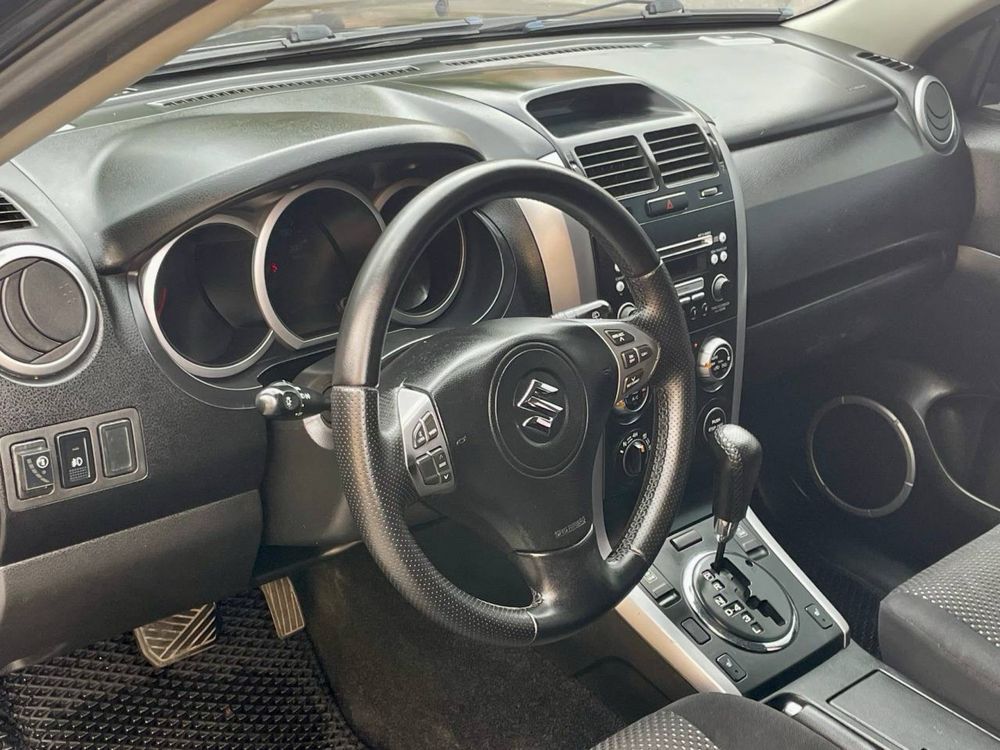 Suzuki Grand Vitara 2.7 газ/бенз 2007г АКПП