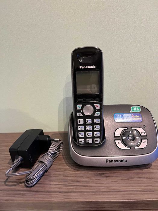 Радиотелефон Panasonic  KX-TG6511RUB