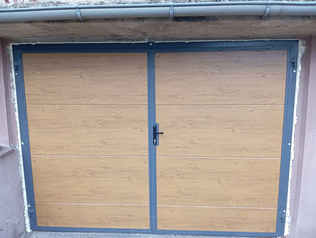 Bramy garażowe dwuskrzydłowe , balustrady,płoty,montaż płotów!!!