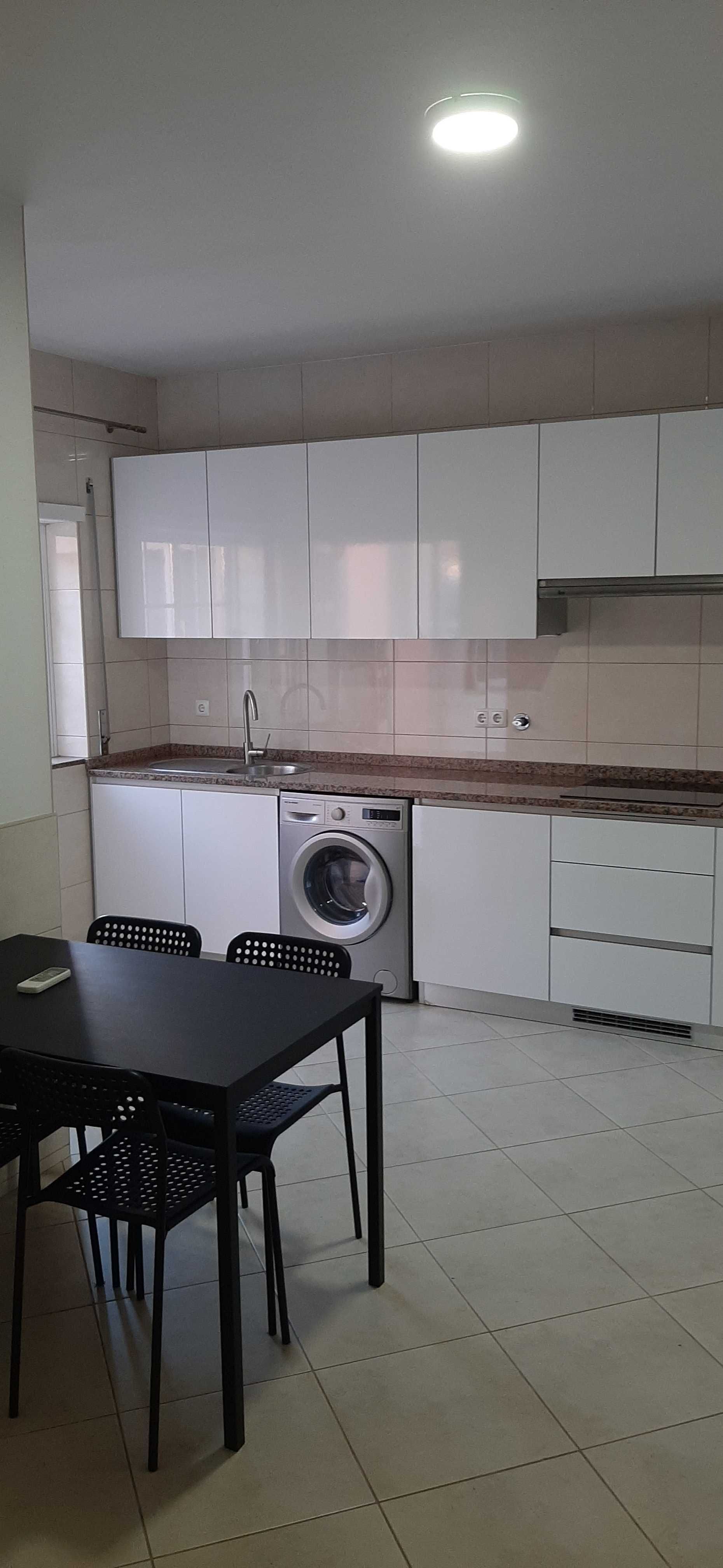 Arrenda-se casa em Paços de Ferreira