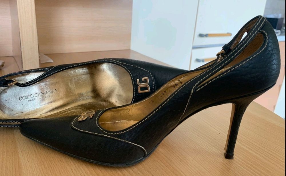 Туфли женские на шпильке