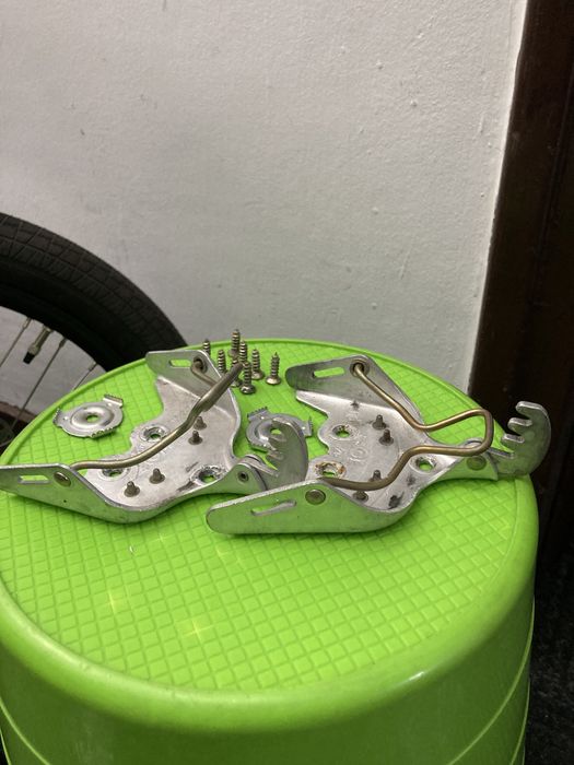 Wiązania do nart biegowych biegówek