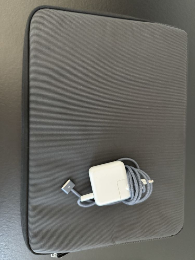 MacBook Air 15,3” Dysk 512 GB SSD Stan Idealny