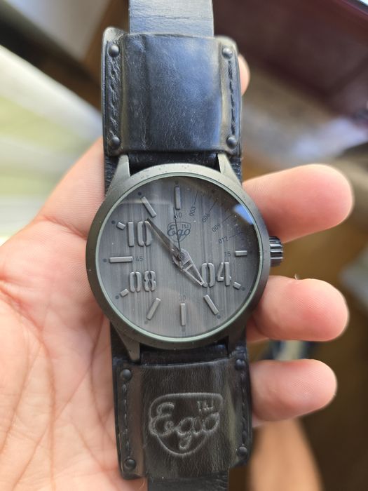 Relógio ego com bracelete pele
