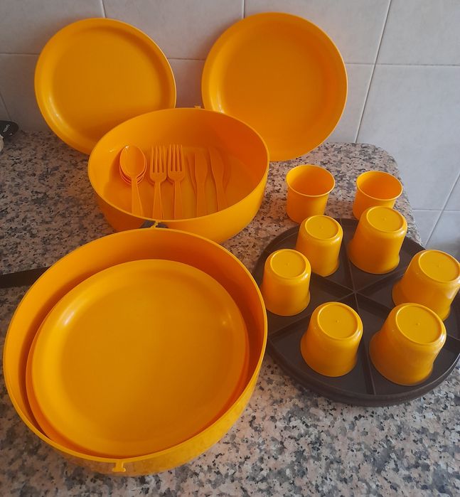 Caixa redonda  para colocar utencilios para piquenique