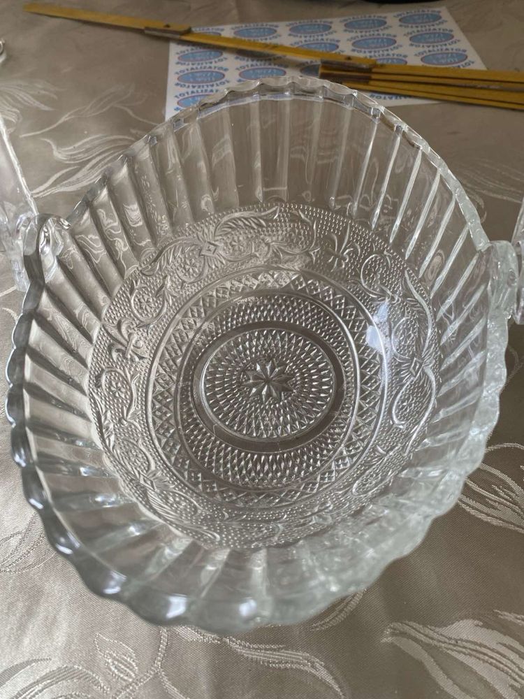 Цукерниця скляна