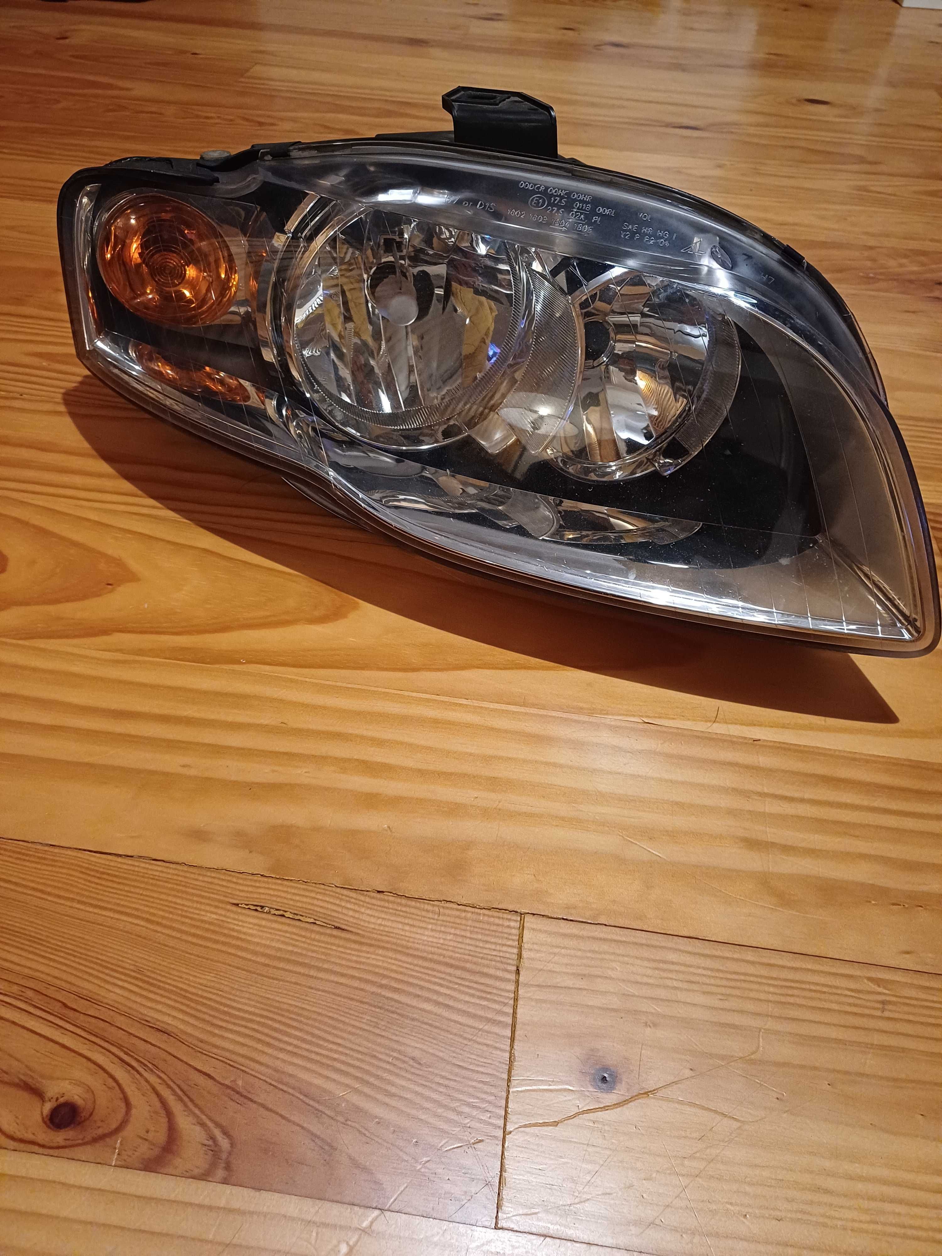 Farol dianteiro Audi A4 B7