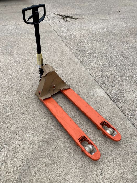 Porta Paletes novo Toyota BT Lifter LHM230 de 2300Kg