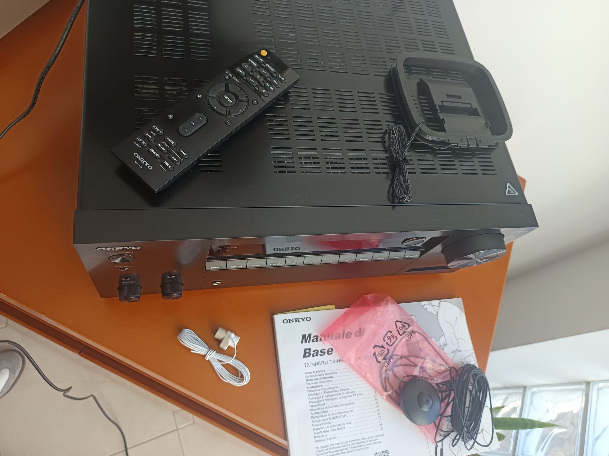 Amplificador AV ONKYO TX NR 676 completo com todos os acessórios