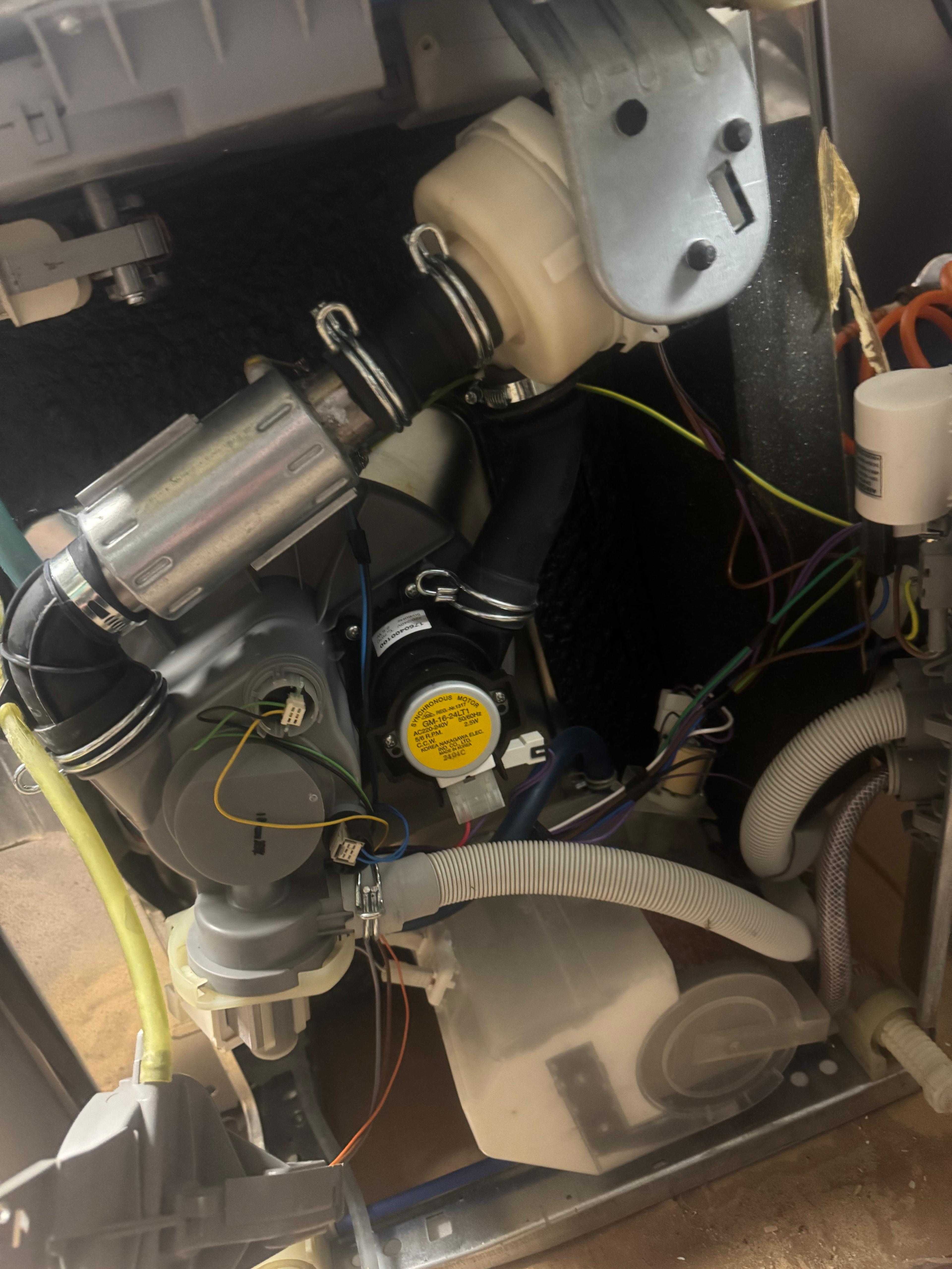 Zmywarka Beko uszkodzona DIN 6830 FX30