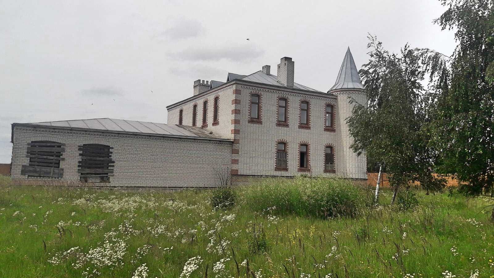 Продаж будинку. Броварський район. Площа - 465 м.Ділянка 21 сотка.