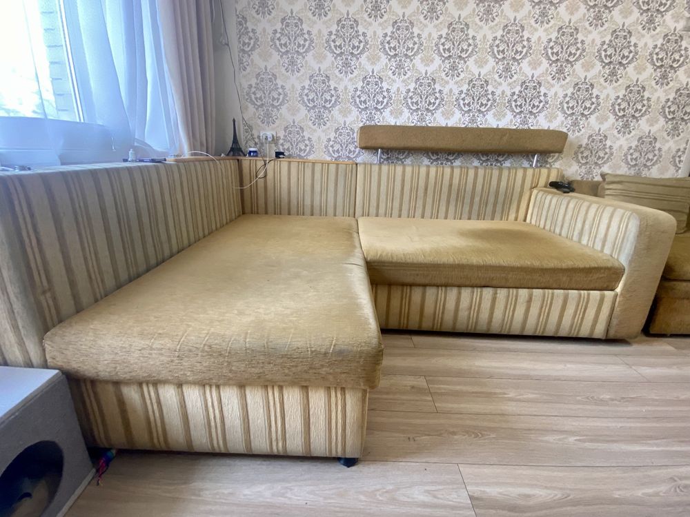 Диван кутовий розкладний