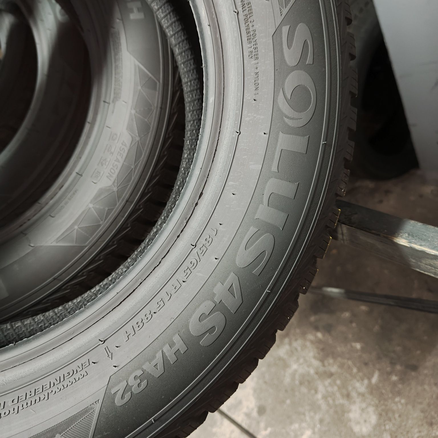185/65/15 Sprzedam komplet opon całorocznych Kumho