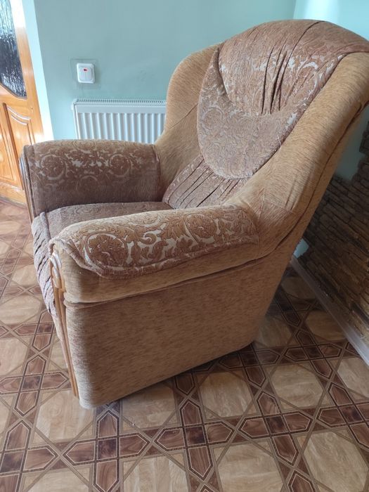 Крісло м' яке - 2 шт .