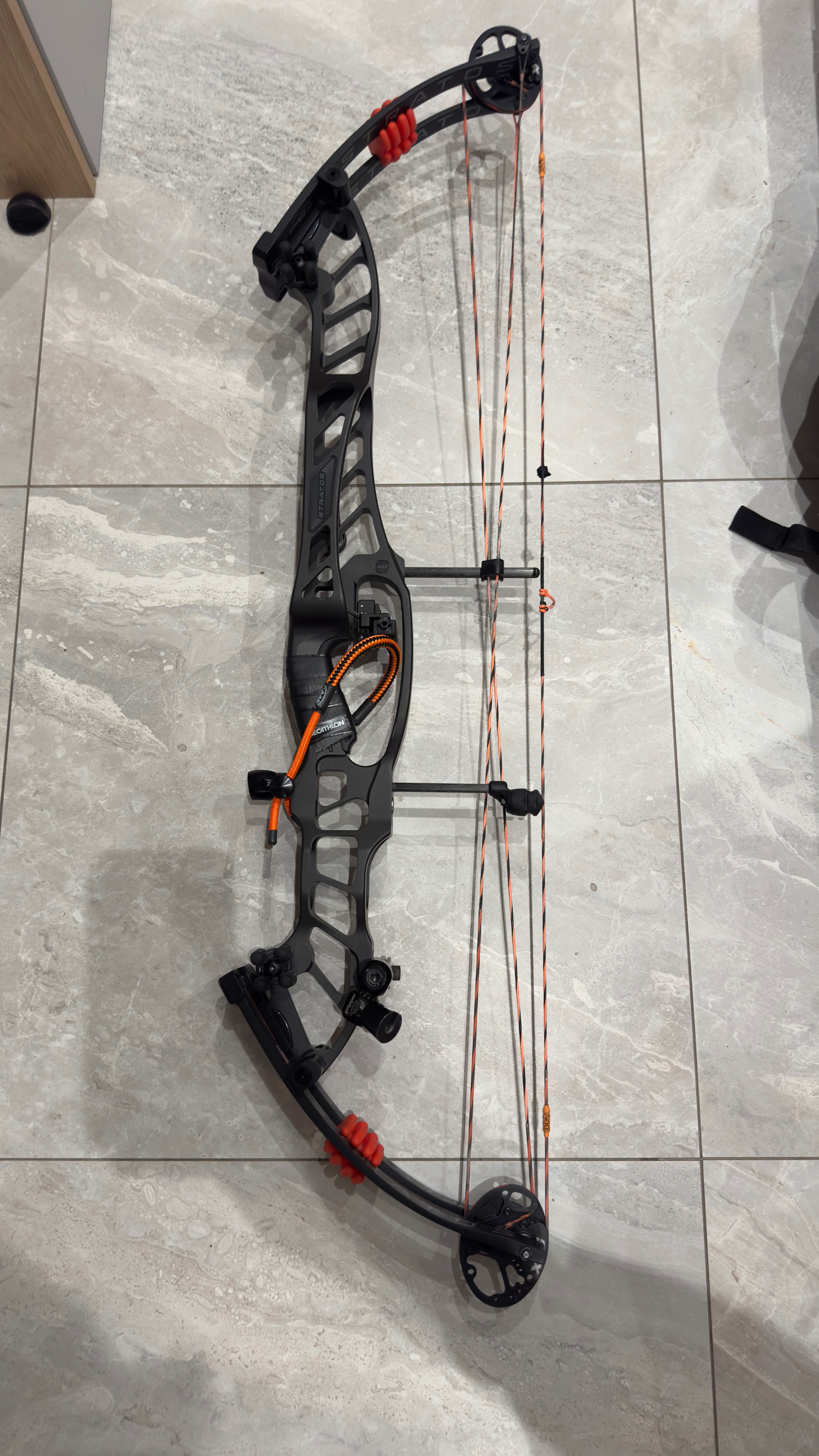 Hoyt Stratos 40 SVX 2