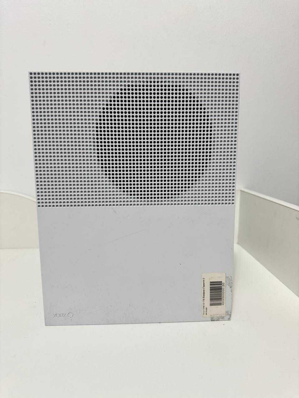 Консолі Xbox One S заблоковані  (на запчастини)