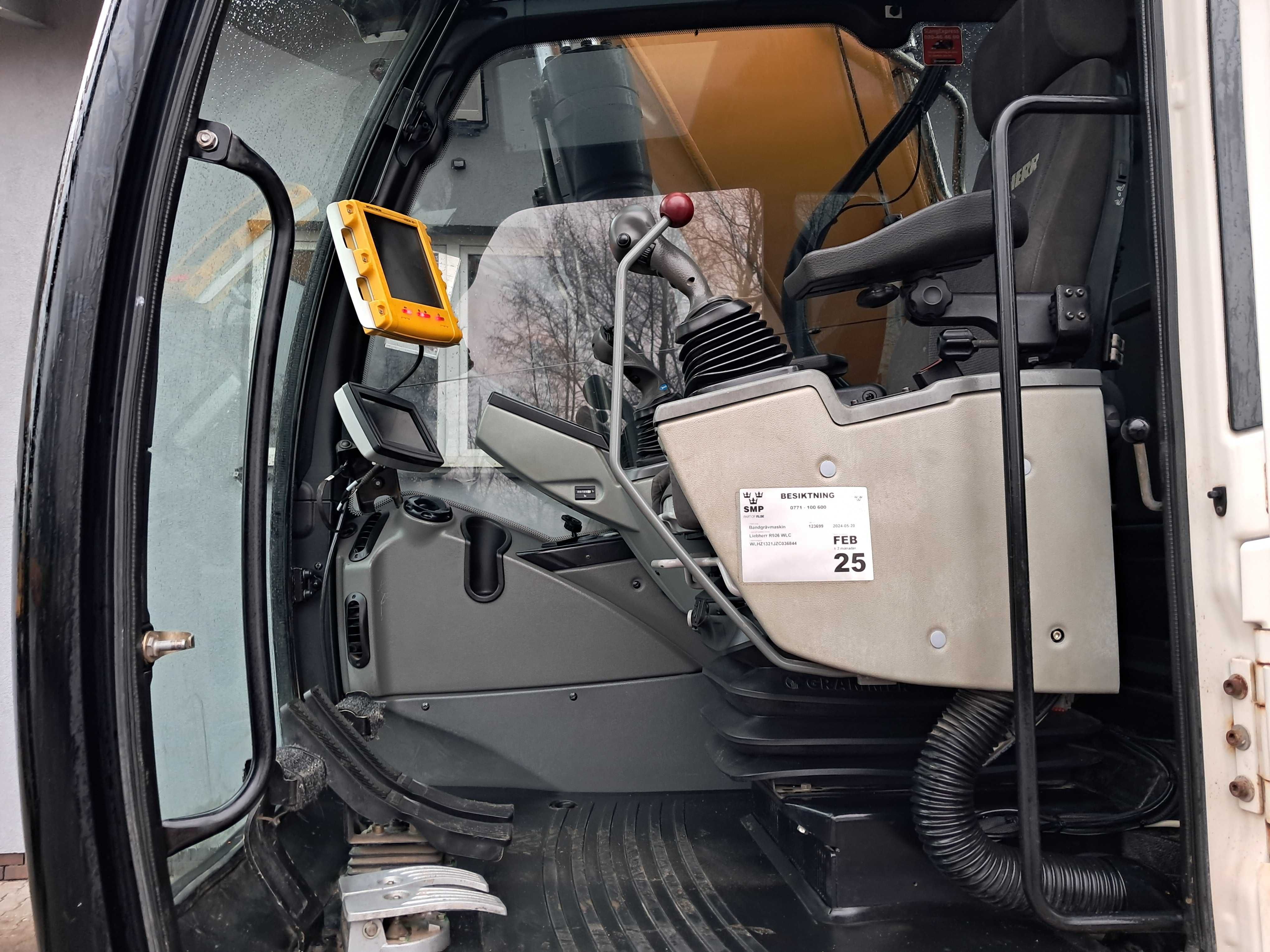 LIEBHERR R926 WLC Rototilt GPS 3D Engcon Szczypce Novatron Długie Ram.