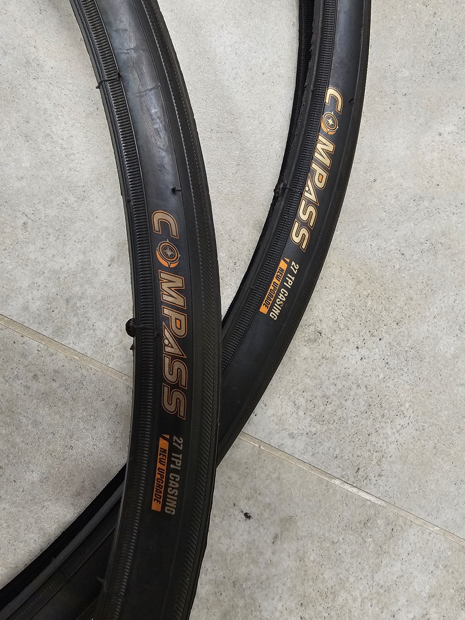 Opony 25x700c nowe compass