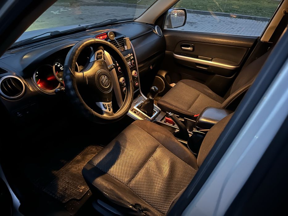 Suzuki vitara 2.0 бензин 2007