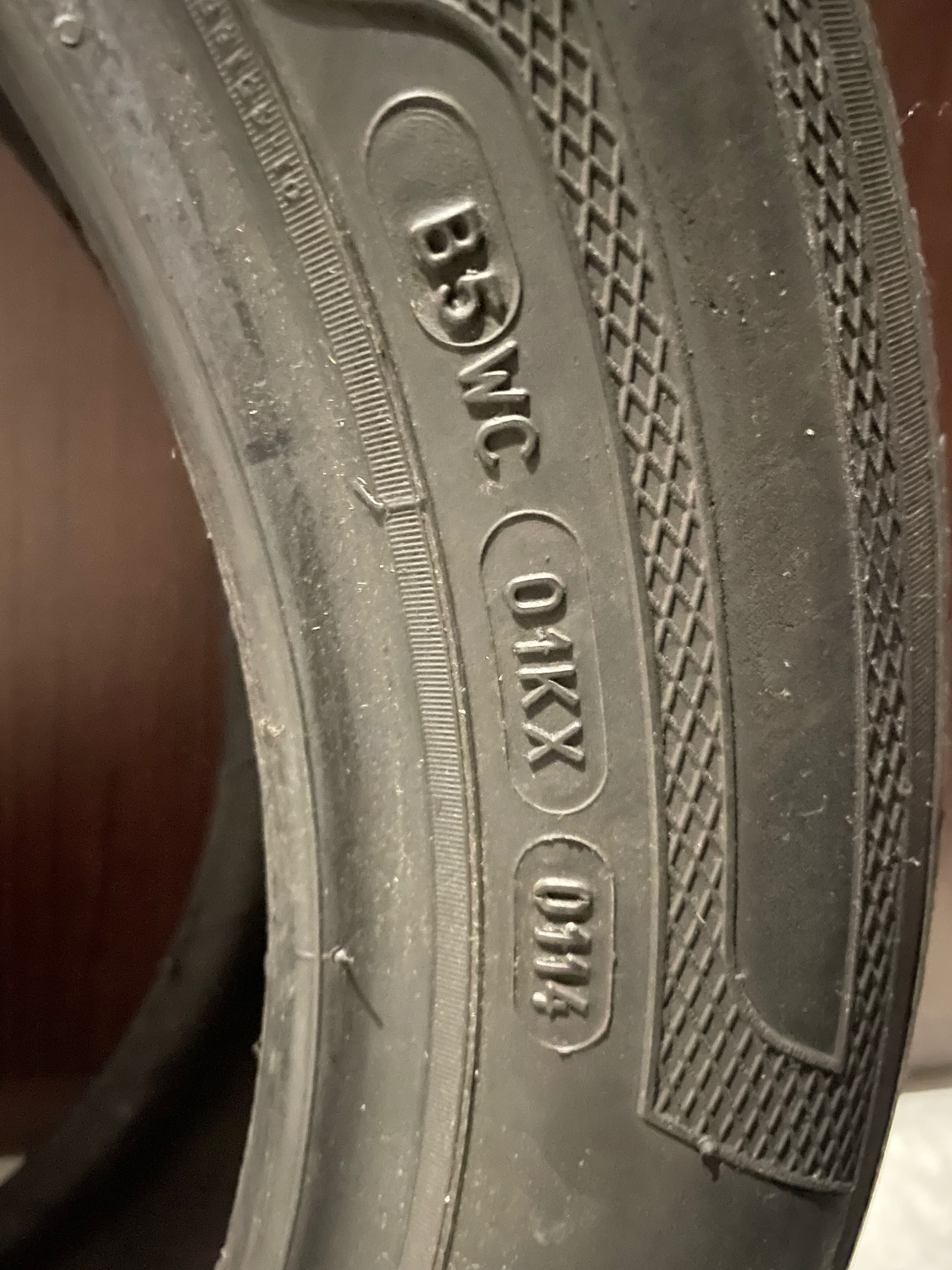 Opona 205/55R16 bez felgi