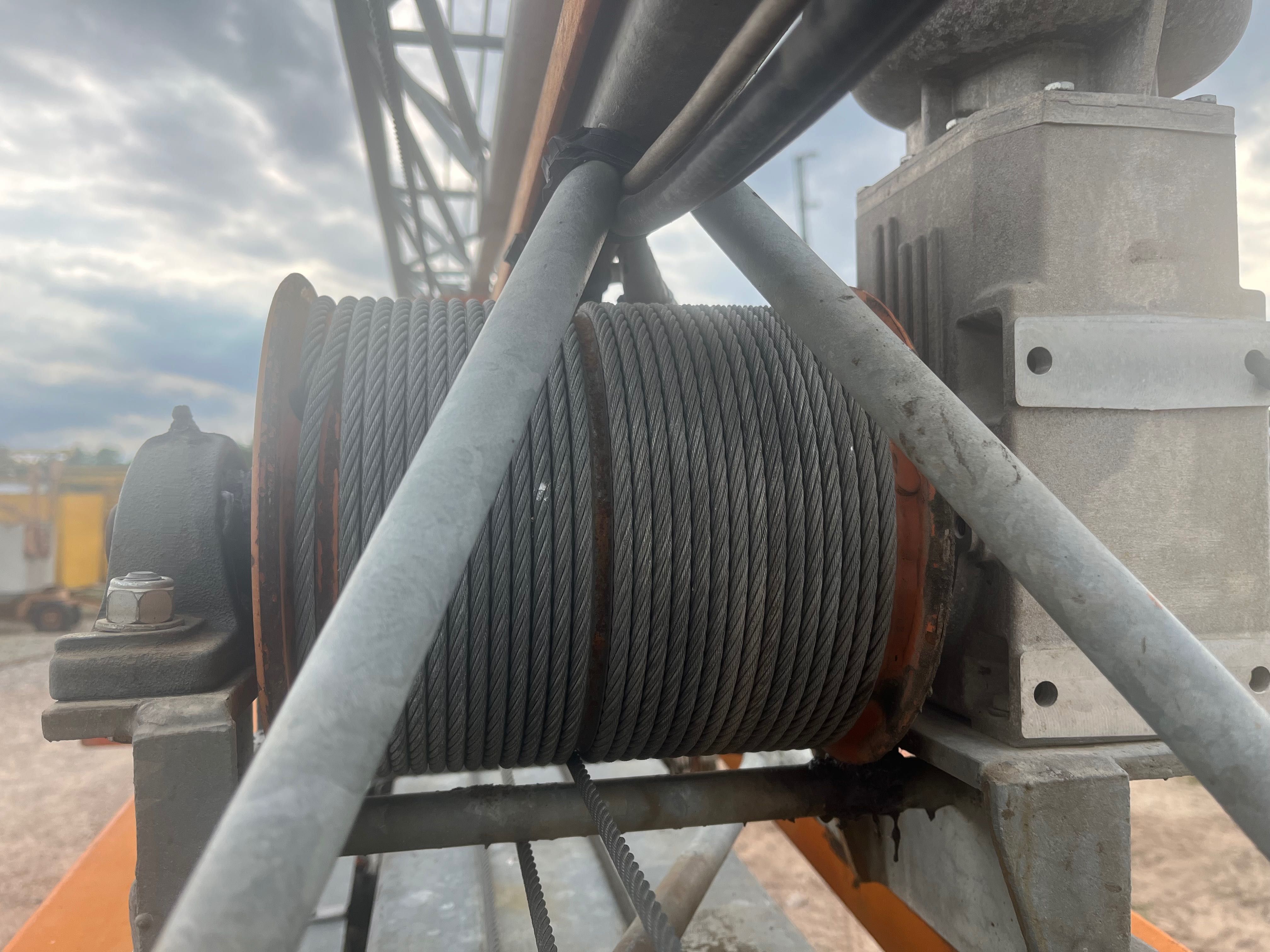 Żuraw budowlany Dzwig dekarski hydrauliczny szybkomontujacy