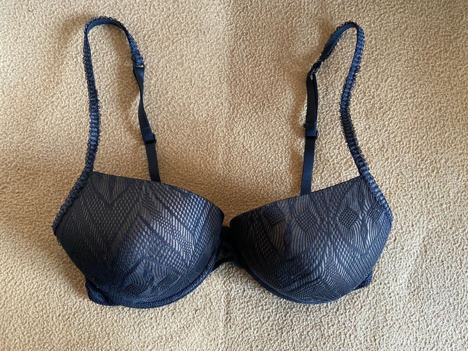 Koronkowy stanik Triumph