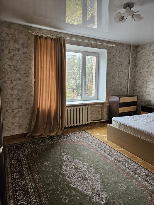 Продаж  2-3 кімнатна квартира вул.Алмазова,14 82м метро Печерська