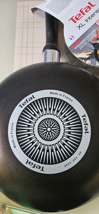 Продам сковороду WOK Tefal XL Intense 28 см