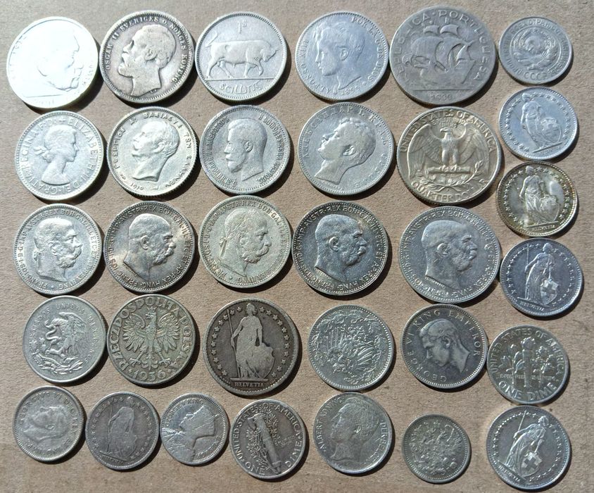 Продам срібні монети невеликі