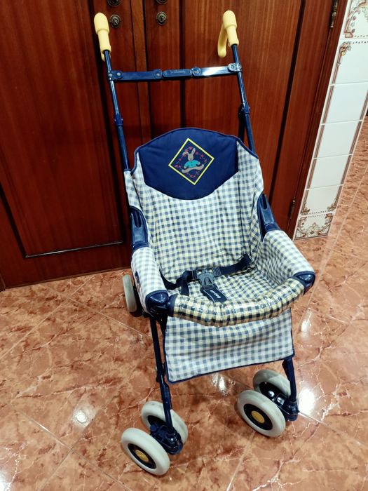 Carrinho para bebé criança carro casa quarto apartamento vivenda.