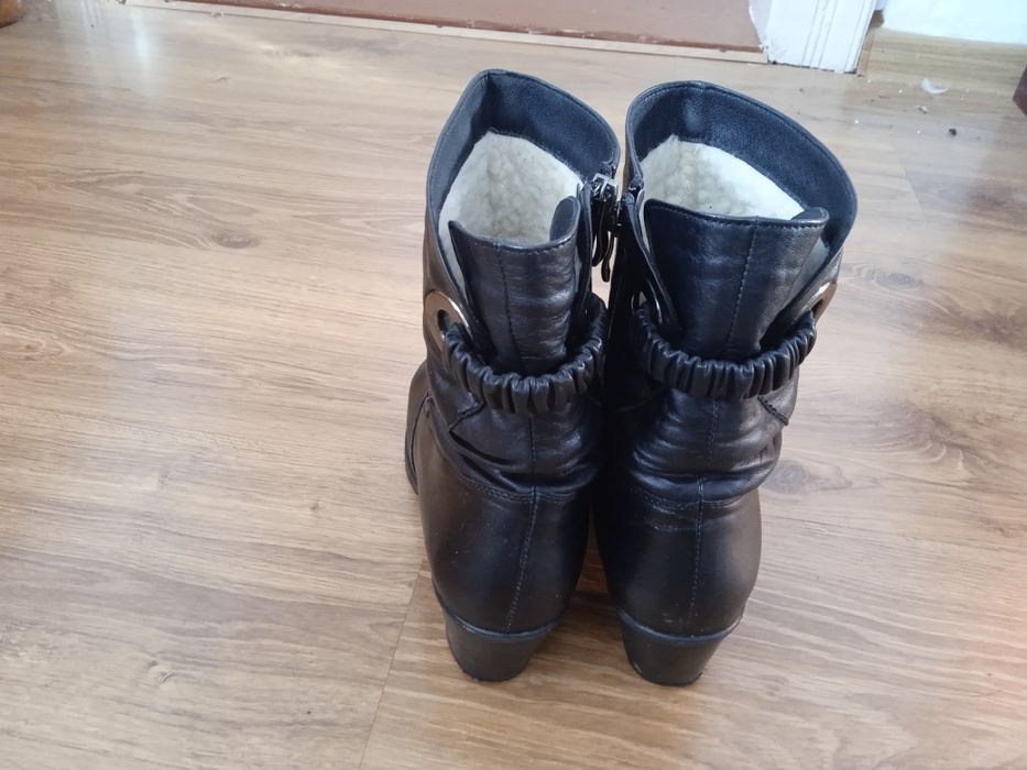 Жіноче взуття на широку ногу